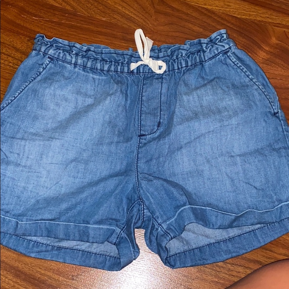 Gap shorts